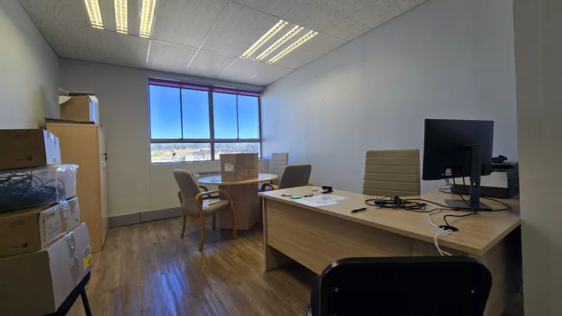 374 m² Office to let in Tijgerpark, Tijger Park Building 3 (photo 17)