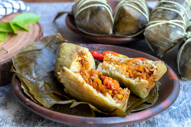 Baking World - 6 Fakta Menarik Arem-Arem, Sering Dianggap Lemper