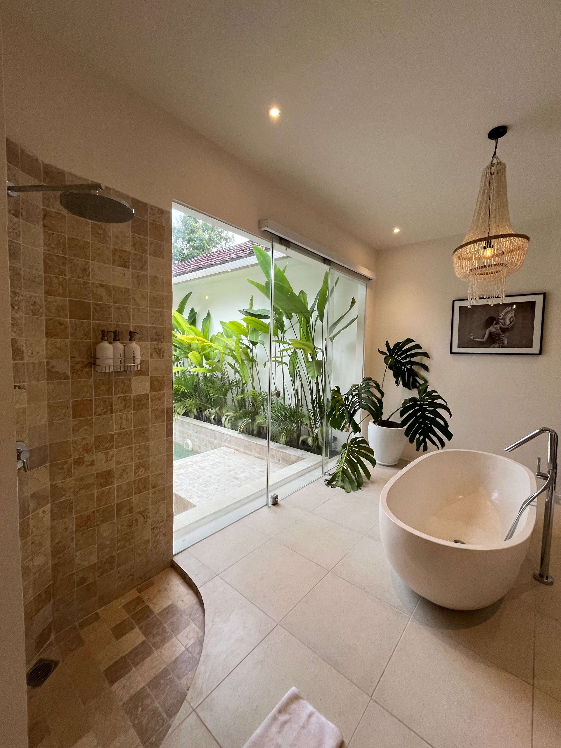Luxury Private Pool 1 Bedroom Villa Near MELASTI Beach For 33 Year Leasehold, photo 4
