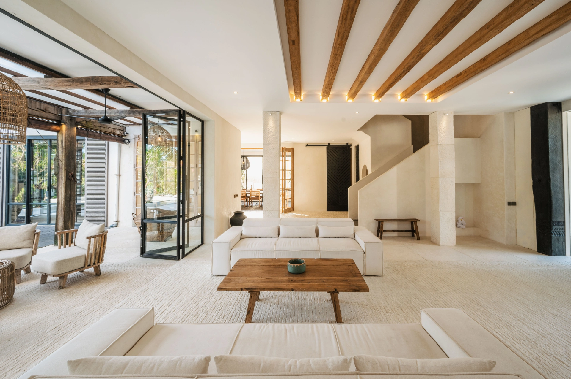 6BR Luxury Villa Near Seseh Beach, photo 4