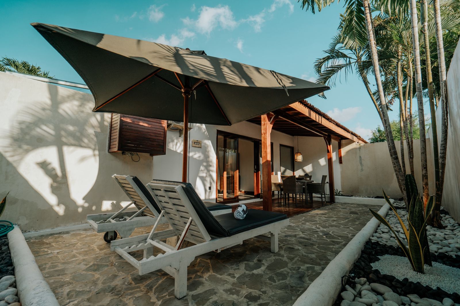 Spacious 4BR Villa w/ Pool and Jungle Views, Quiet Lane, photo 8