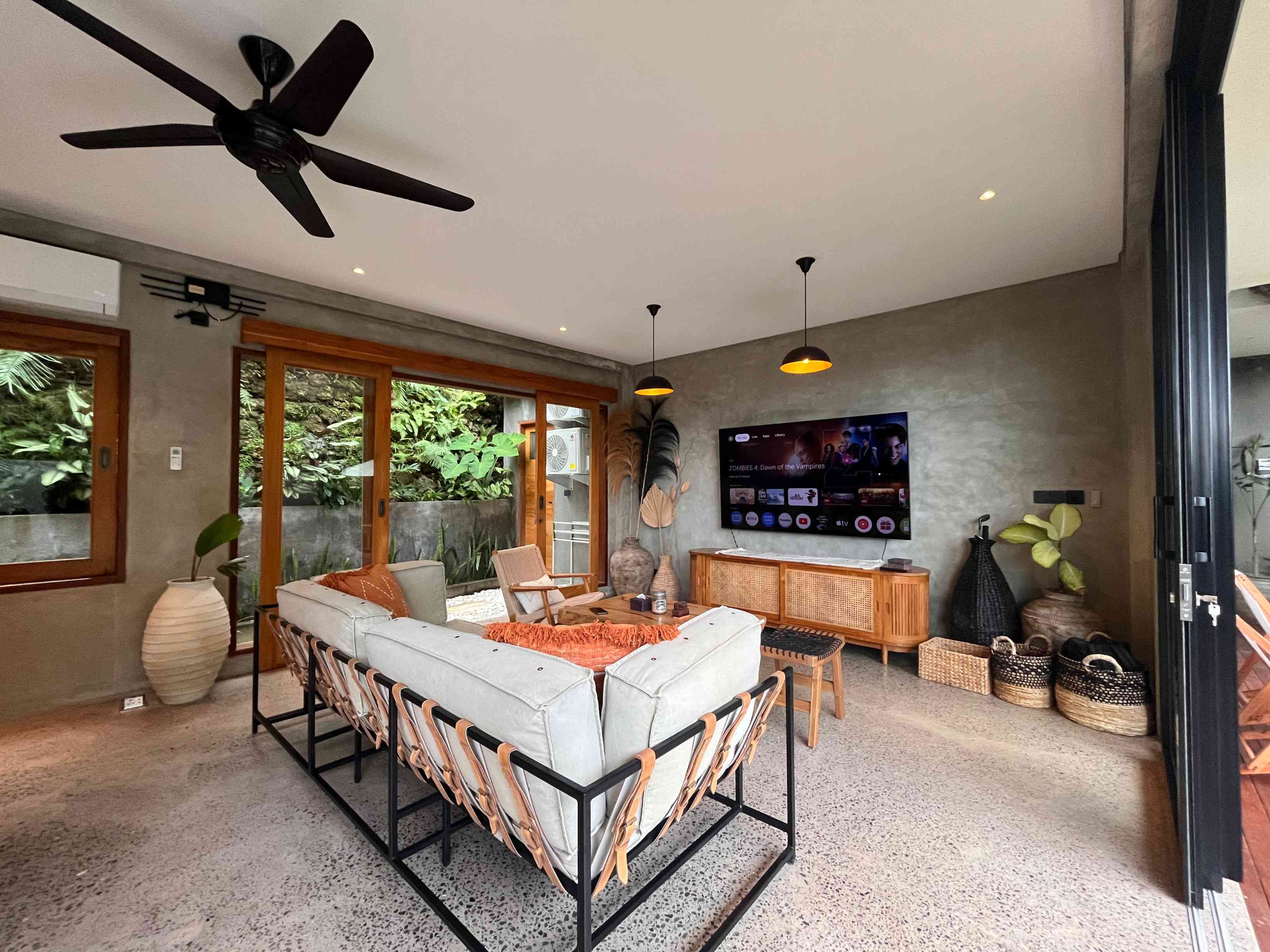 Modern 2BR Villa w/ Private Pool and Home Office, photo 5