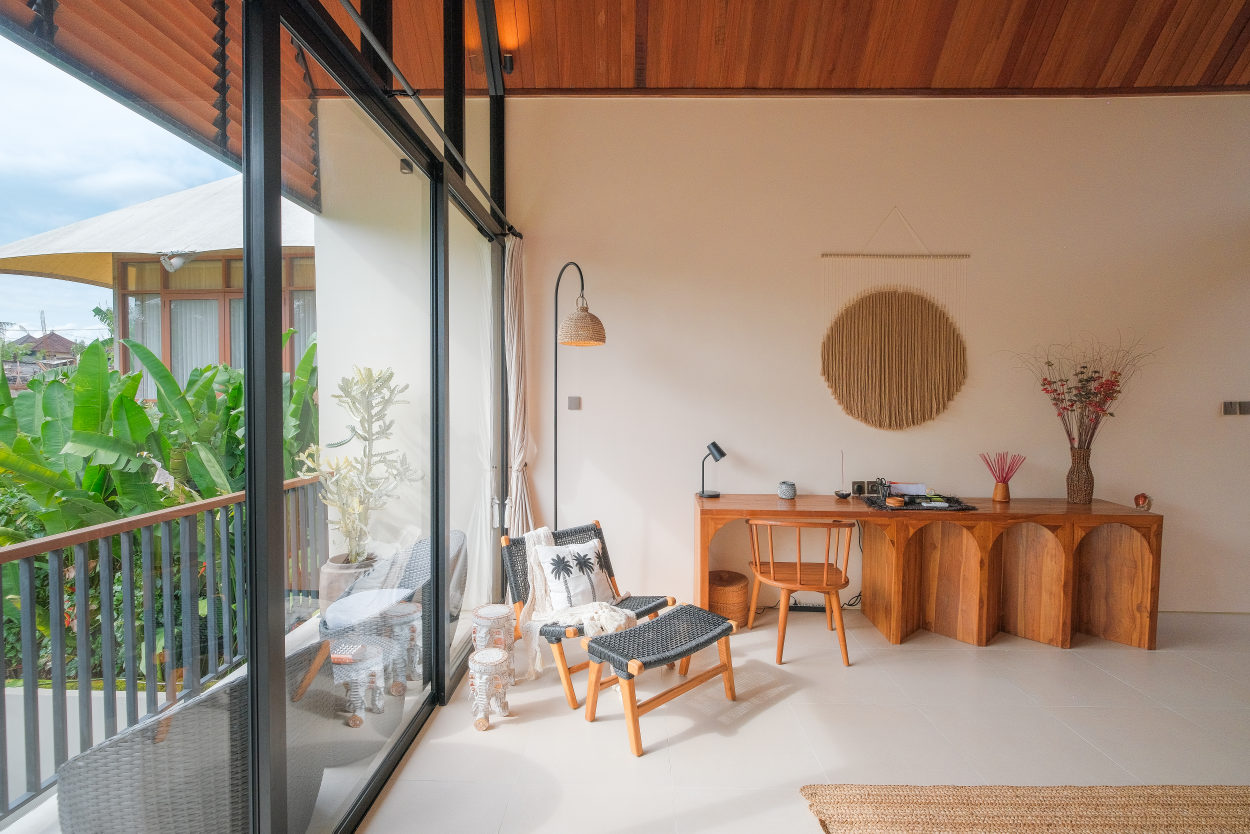 Modern 1BR Townhouse w/ Private Pool, Loft Bedroom & Workspace, photo 8