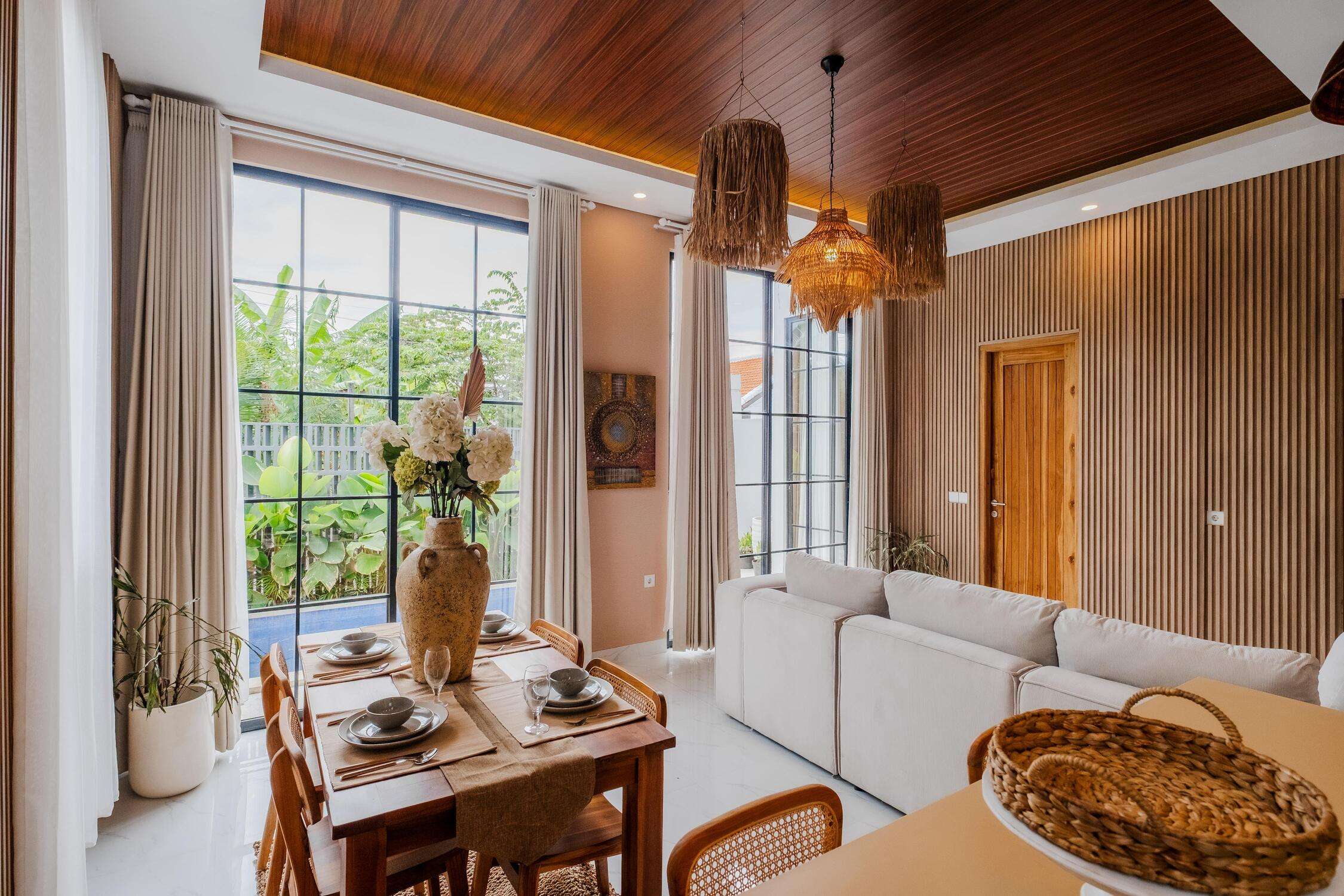Modern 3BR Villa w/ Private Pool and Sunset Views, Beachfront Setting, photo 9