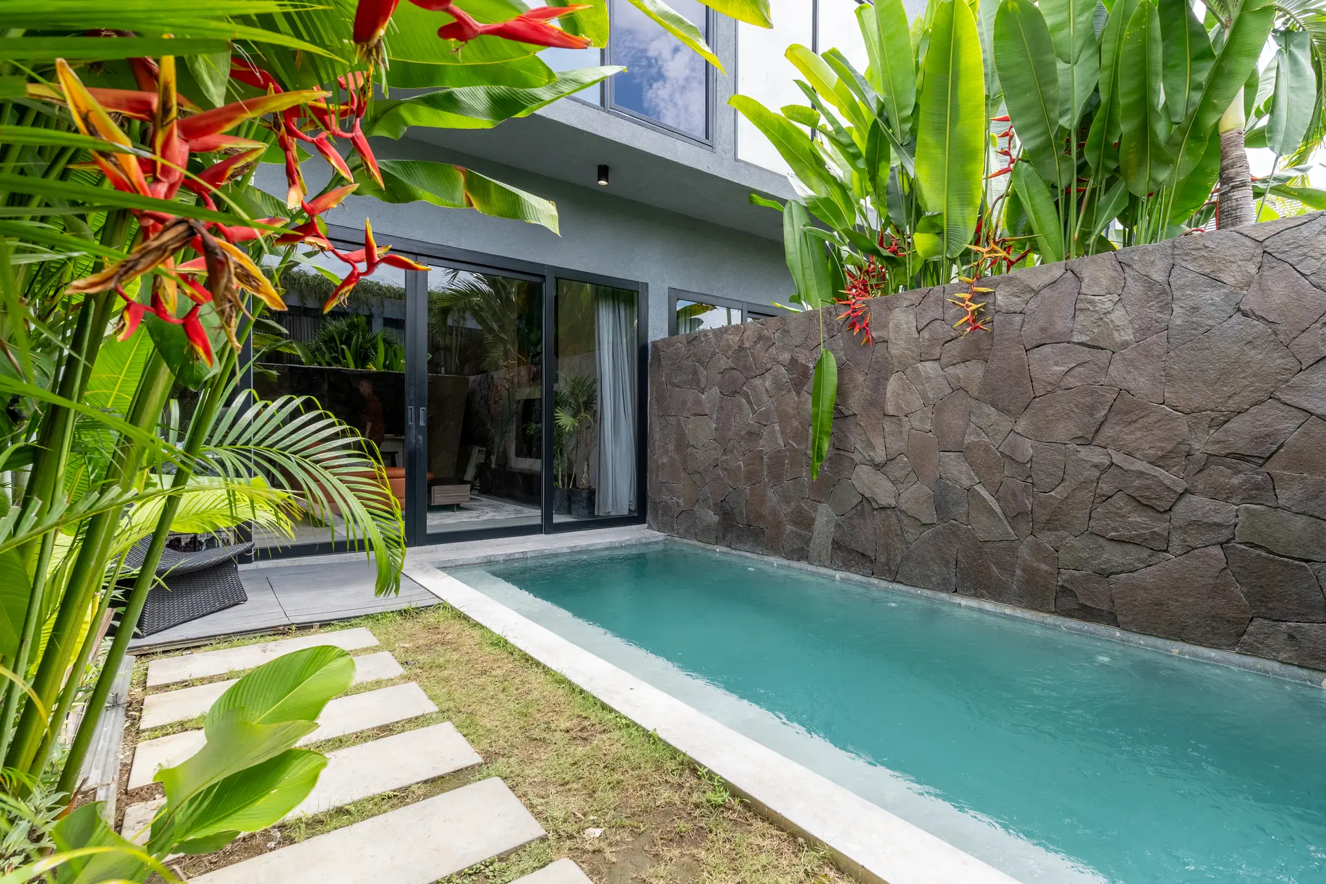 Turnkey 4BR Villa w/ Private Pool and BBQ Terrace, photo 3