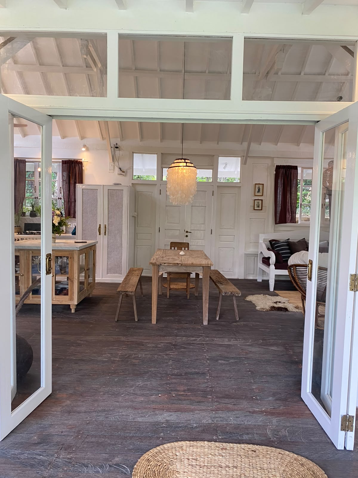Elevated 3BR Jungle Villa w/ Private River, Antique Teak Build & 2,000m² Grounds, photo 7