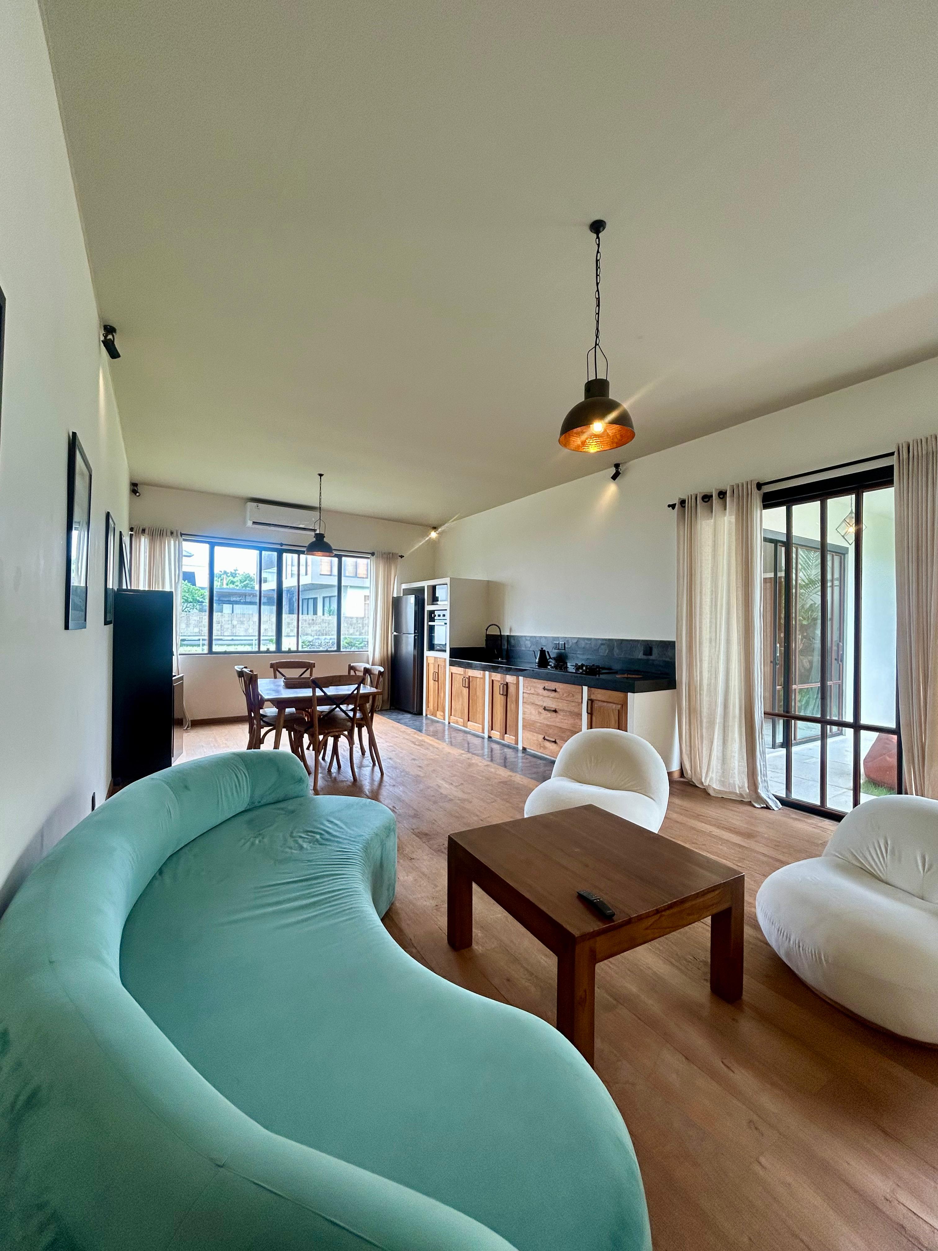 Modern 2BR Villa w/ Flexible Study, Car Access & Fully Furnished, photo 4