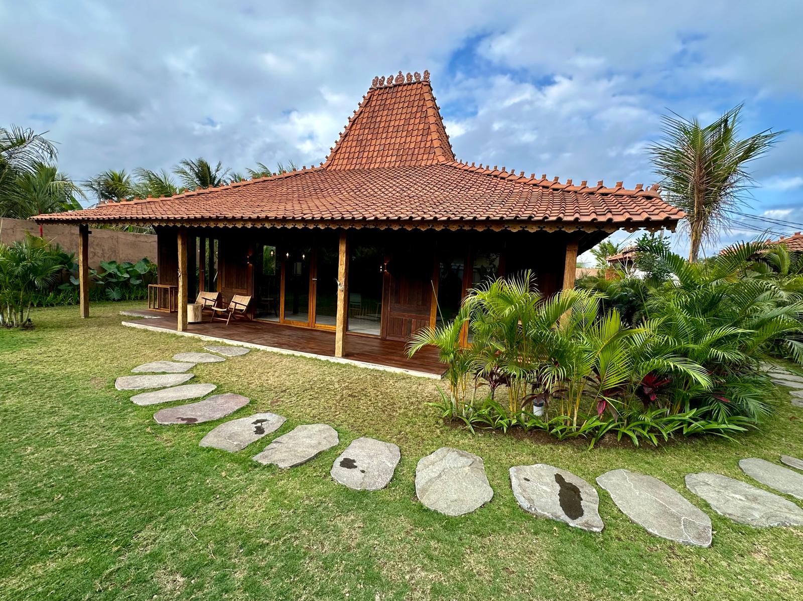 Reclaimed-Wood 6BR Joglo Compound w/ Rice Field Views, Pool & Sunset Views, photo 2