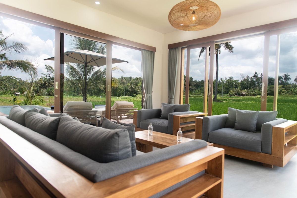 Sun-Drenched 3BR Villa w/ Private Pool and Sunset Views, Rice Field Setting, photo 15