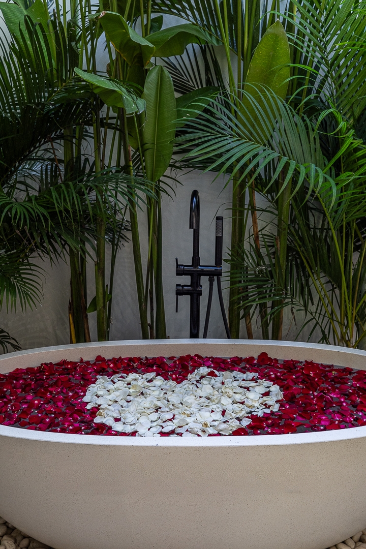 Premium 4BR Villa w/ Private Pool, Garden Spa Baths, and Beachside Setting, photo 2