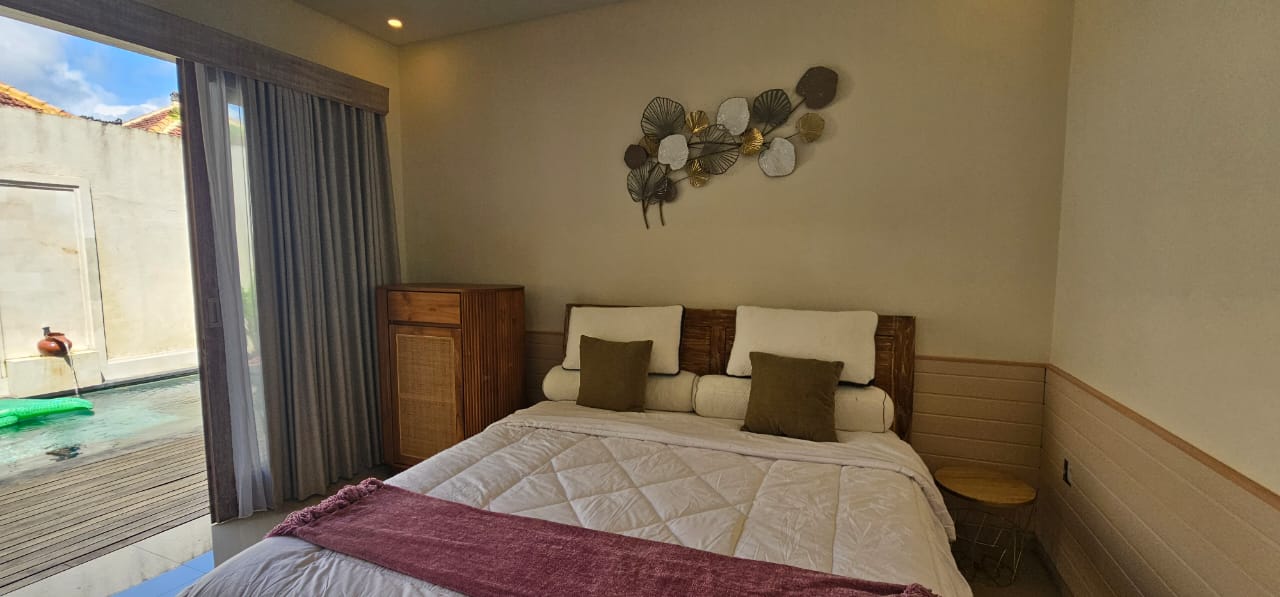 Modern 3BR Villa w/ Rooftop Patio and Private Pool, Beachfront Setting, photo 19