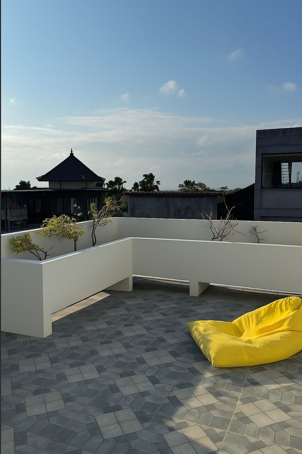 Elevated 4BR Villa w/ Rooftop Patio and Ocean Views, photo 6