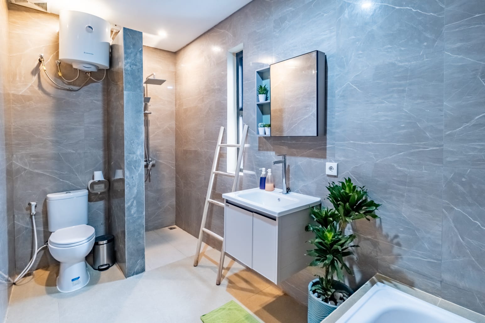 Contemporary 3BR Villa w/ Private Pool, Rooftop Terrace & Ensuite Bathrooms, photo 48