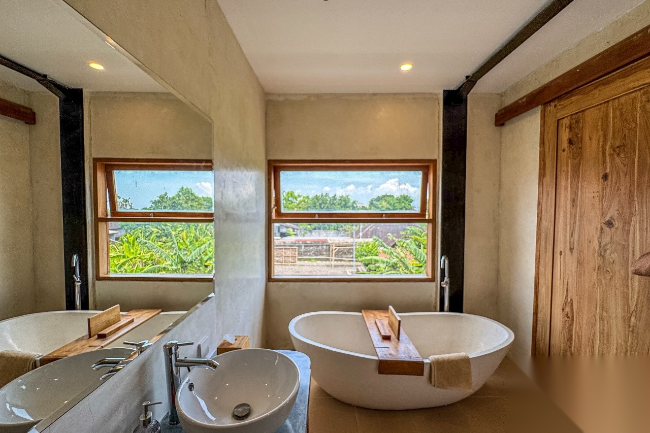Rustic 5+2BR Villa/Juglo Estate w/ infinity pool, green space & sunset views, photo 35