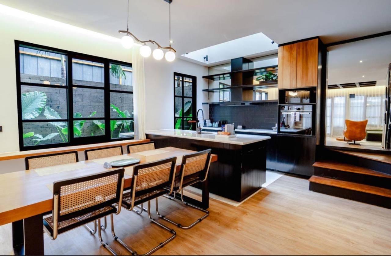 Modern 3BR Villa w/ Private Pool and Smart Home, photo 3