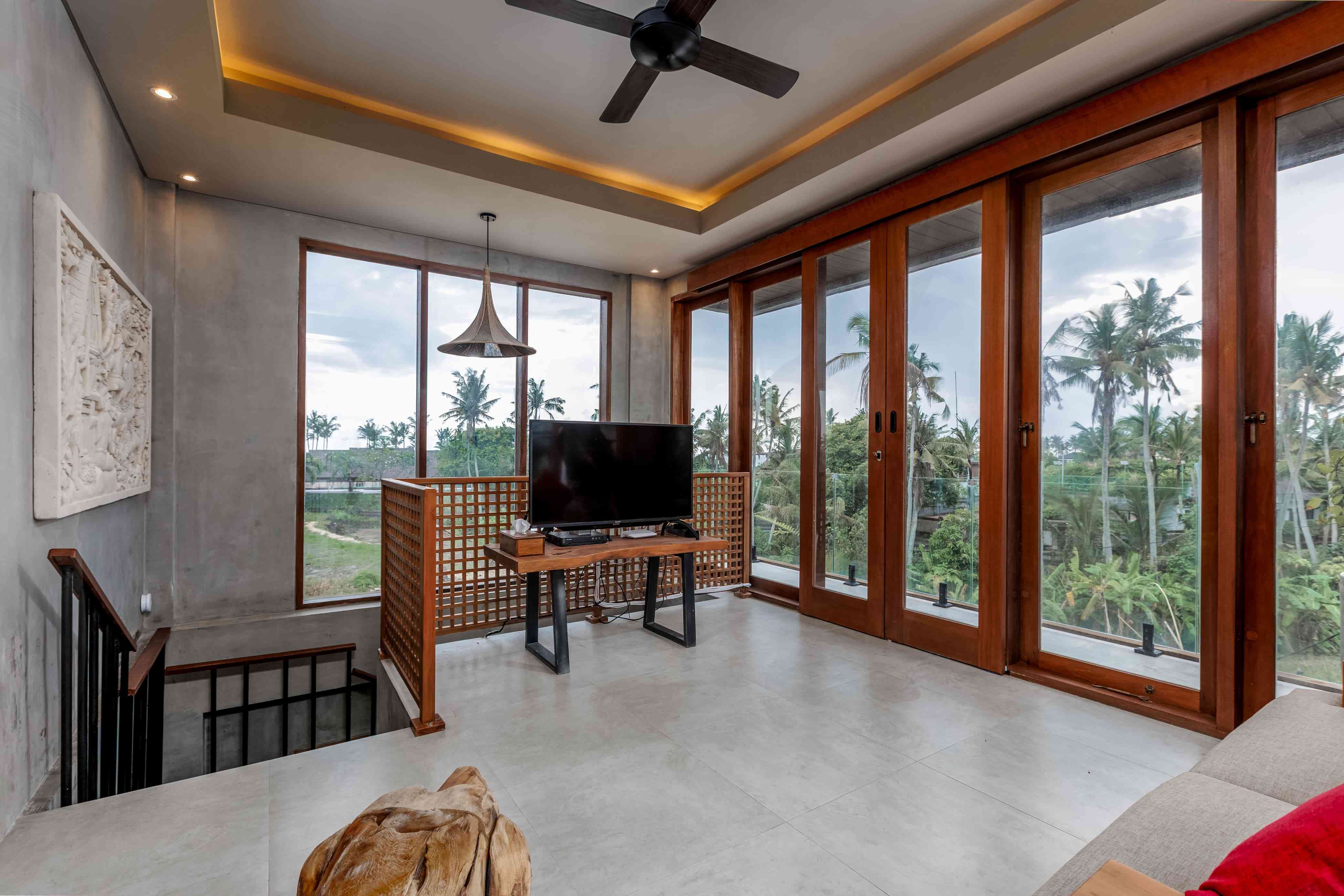 Modern 4BR Villa w/ Ocean Views and Pool, Beachfront, photo 12