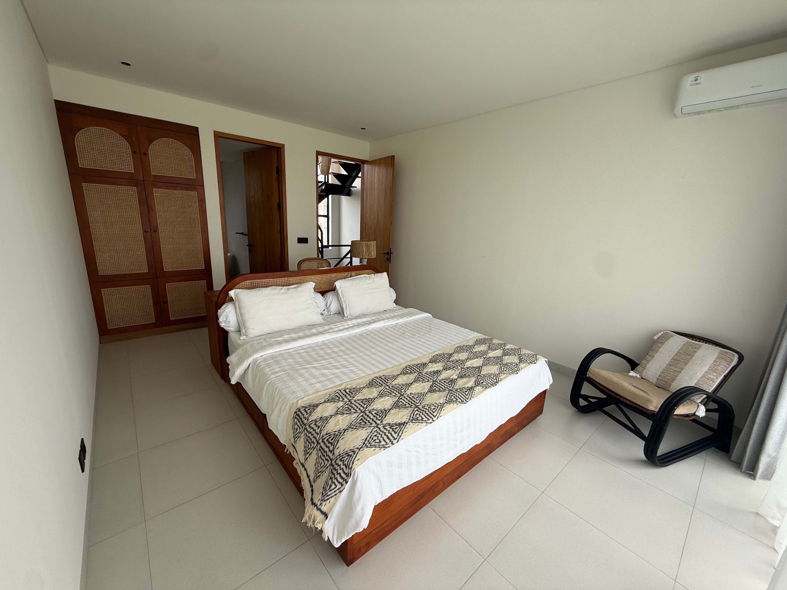 Modern 3BR Villa w/ Private Pool, Rooftop Terrace & Sunken Living, photo 15
