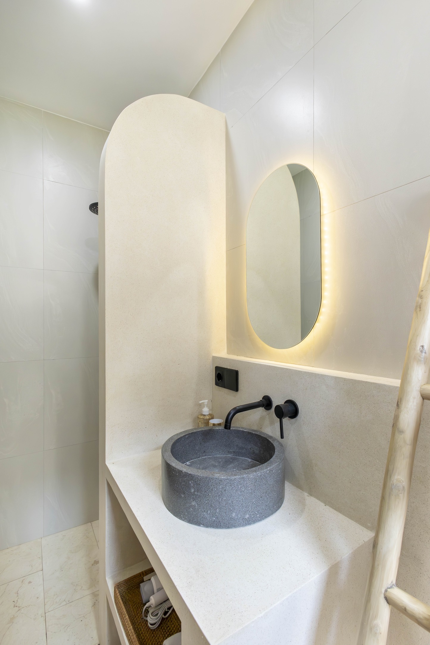 Compact 1BR Apartment w/ Private Pool and Garden, photo 11
