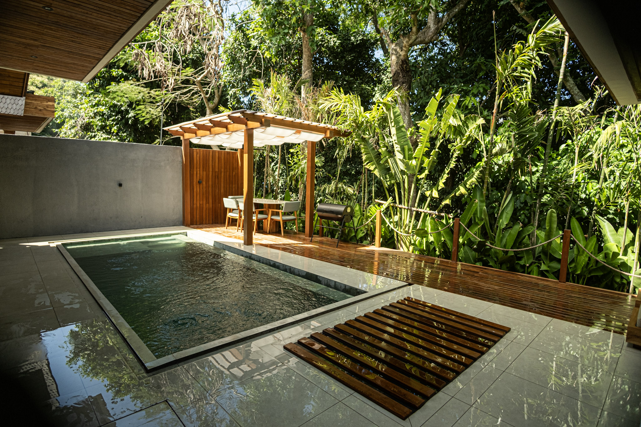 Modern 2BR Villa w/ Private Pool, Sauna & Jungle Views, photo 3