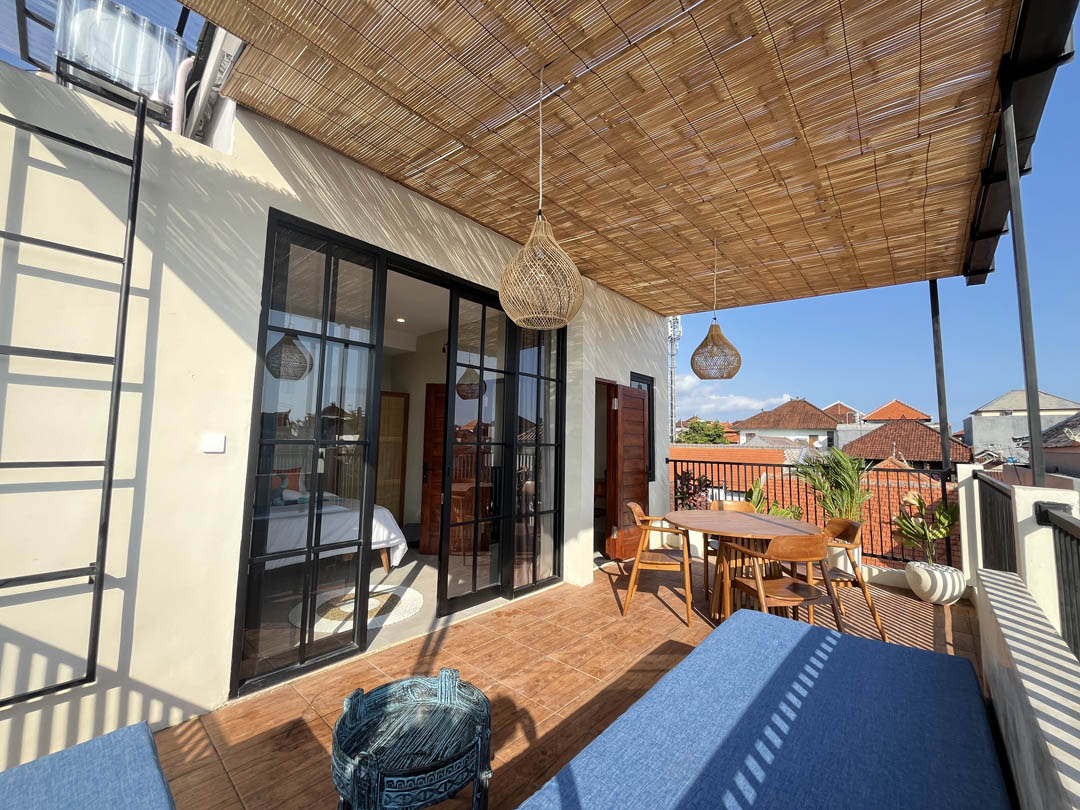 Modern 3BR Villa w/ Rooftop Patio and Pool, Walkable to Cafés, photo 37