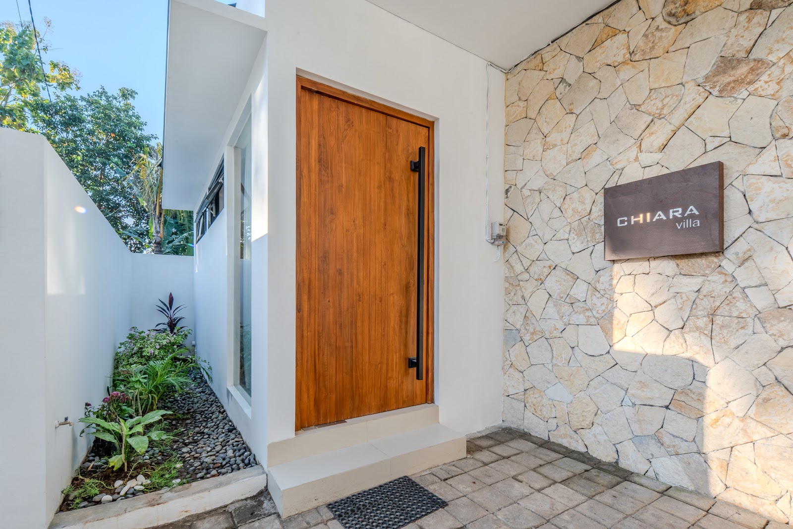 Modern Balinese 3BR Villa w/ Private Pool, STR License & Tropical Garden, photo 5
