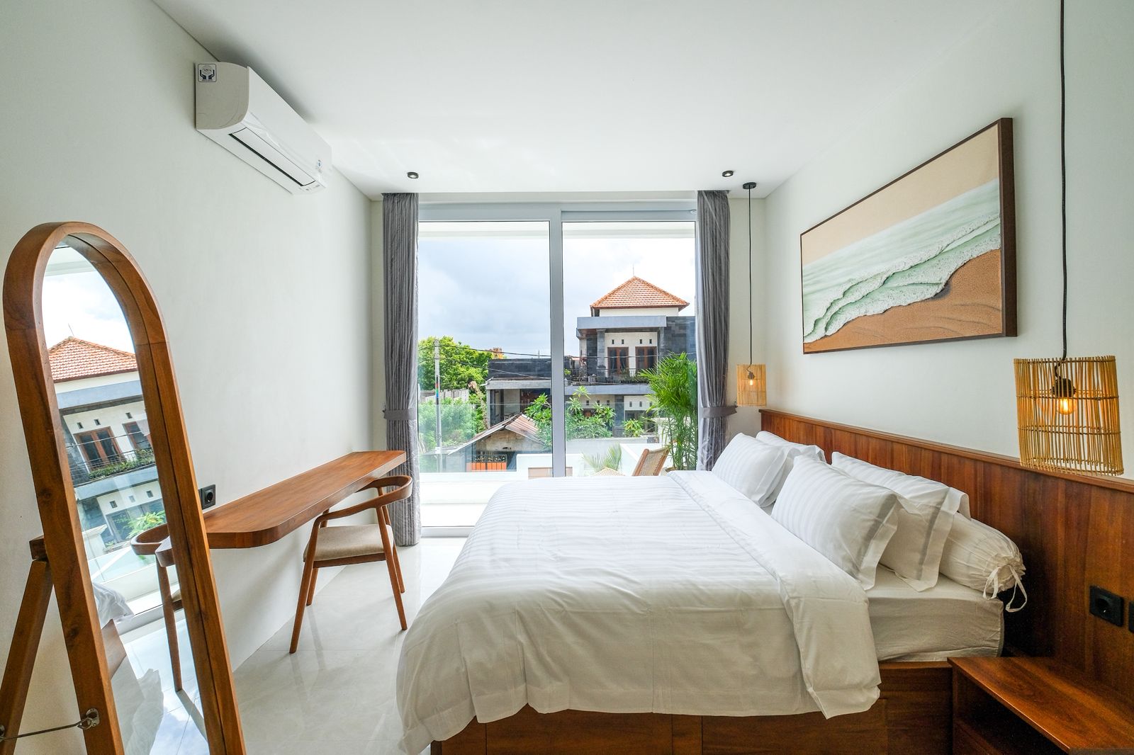 Modern 2BR Villa w/ Private Pool and Sunset Views, photo 4