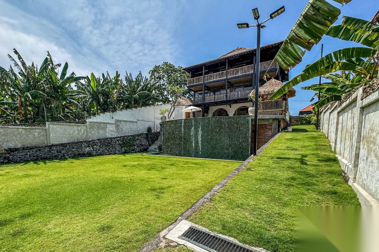 Rustic 5+2BR Villa/Juglo Estate w/ infinity pool, green space & sunset views, photo 3