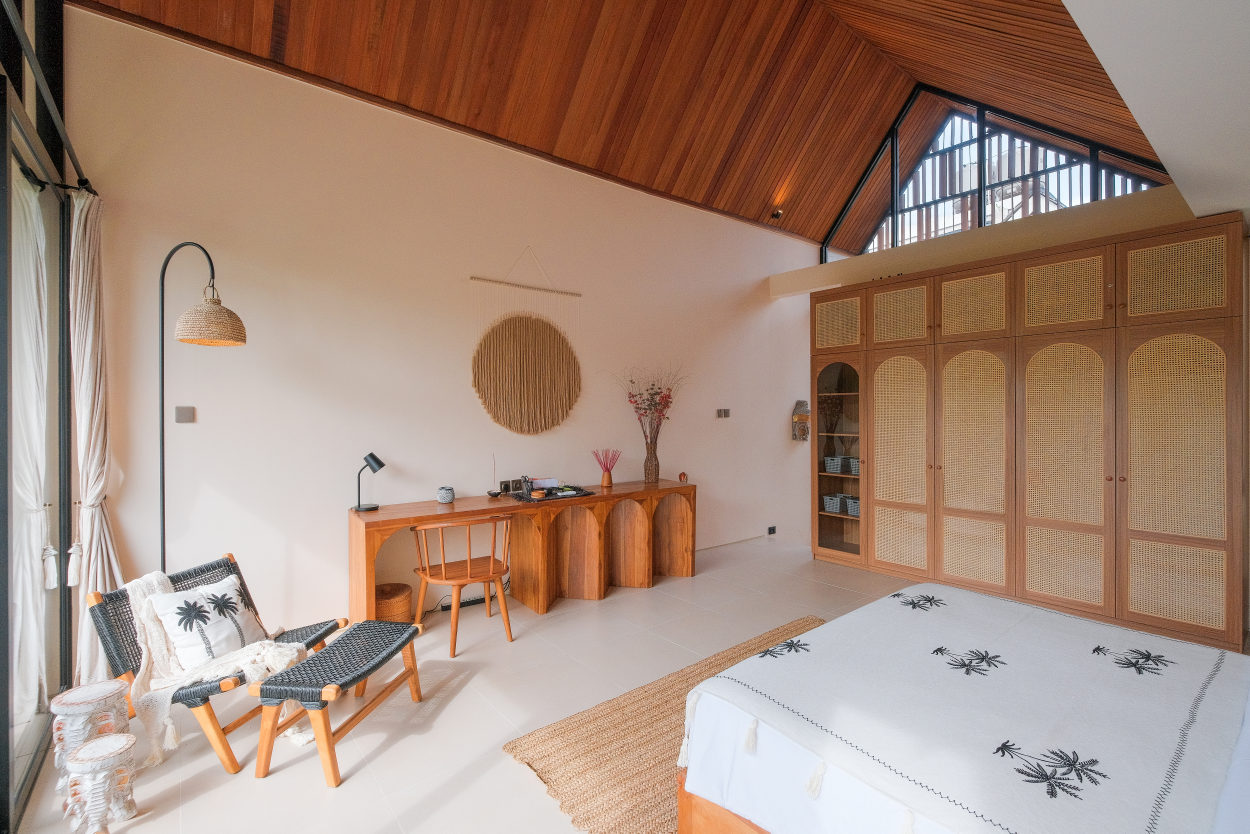 Modern 1BR Townhouse w/ Private Pool, Loft Bedroom & Workspace, photo 7