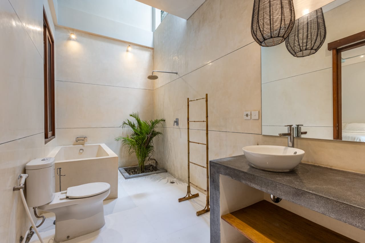 Beachside 13BR Villa Complex w/ 4 Private Pools, Rooftop Sea Views, and Staff Quarters, photo 25