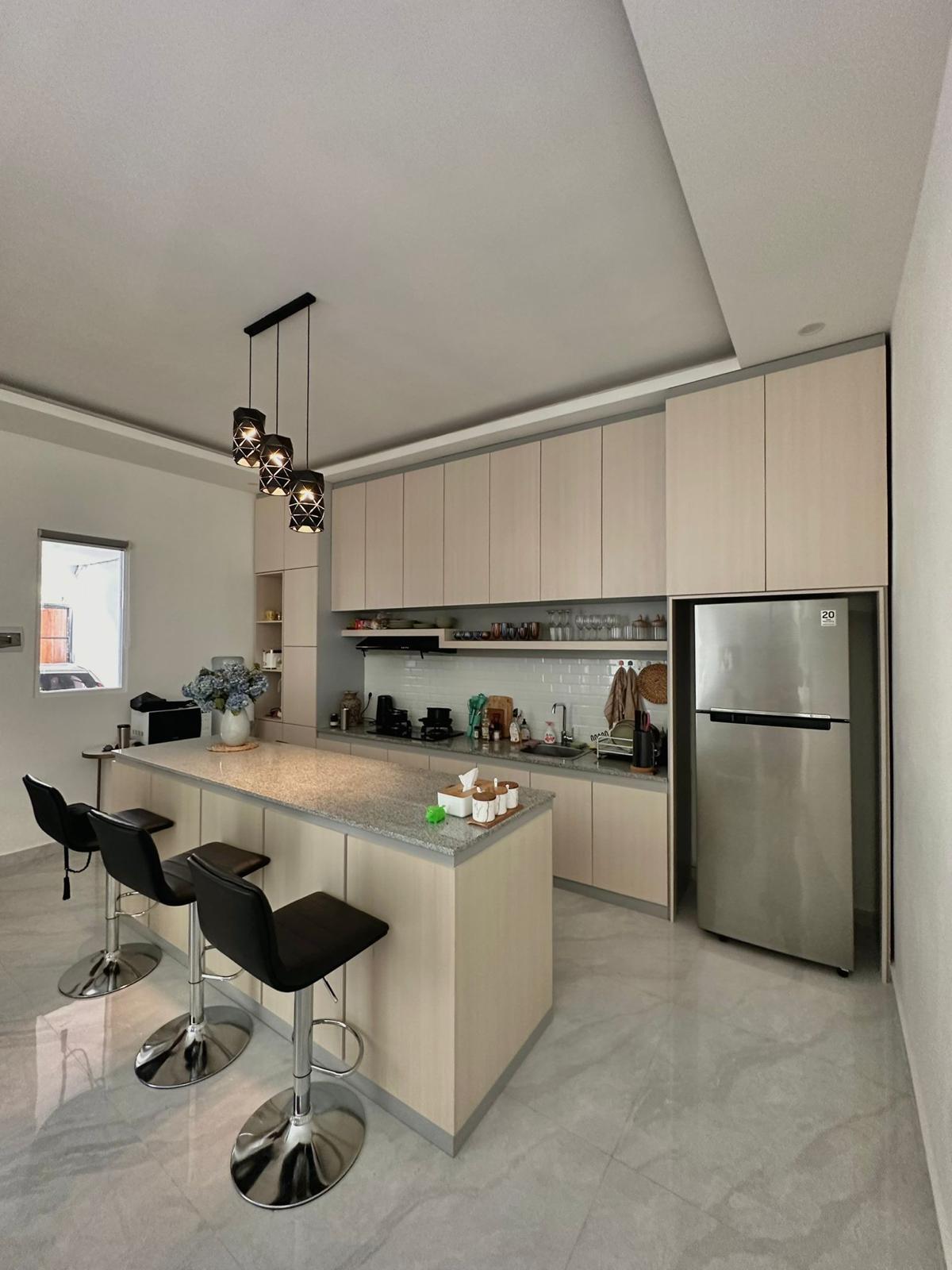 Elevated 4BR Villa w/ Rooftop Patio and Ocean Views, photo 13