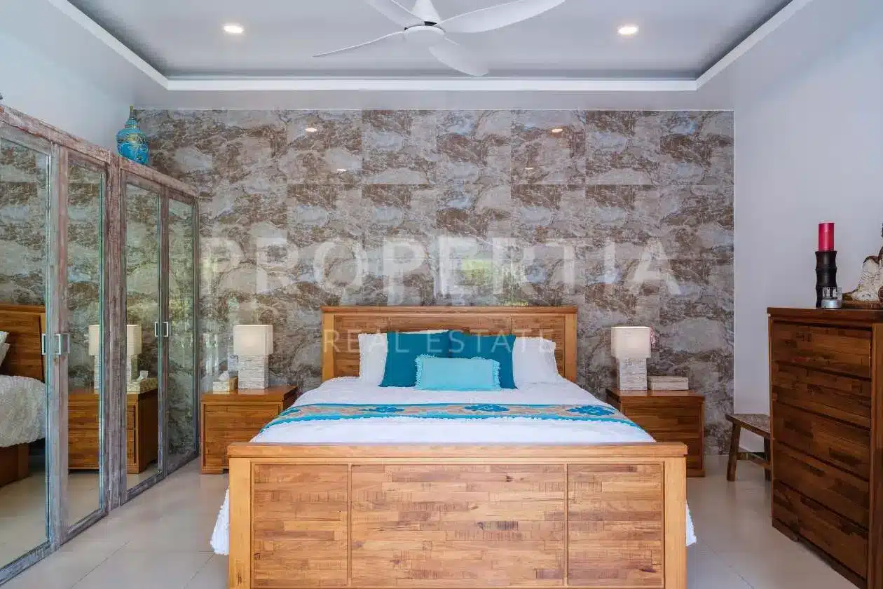 READY TO MOVE IN CHARMING TROPICAL VILLA IN KEROBOKAN, photo 10
