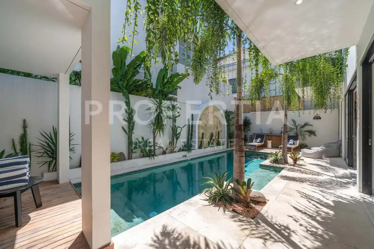 LUXURIOUS MOVE-IN READY FOUR-BEDROOM VILLA IN BERAWA, photo 12