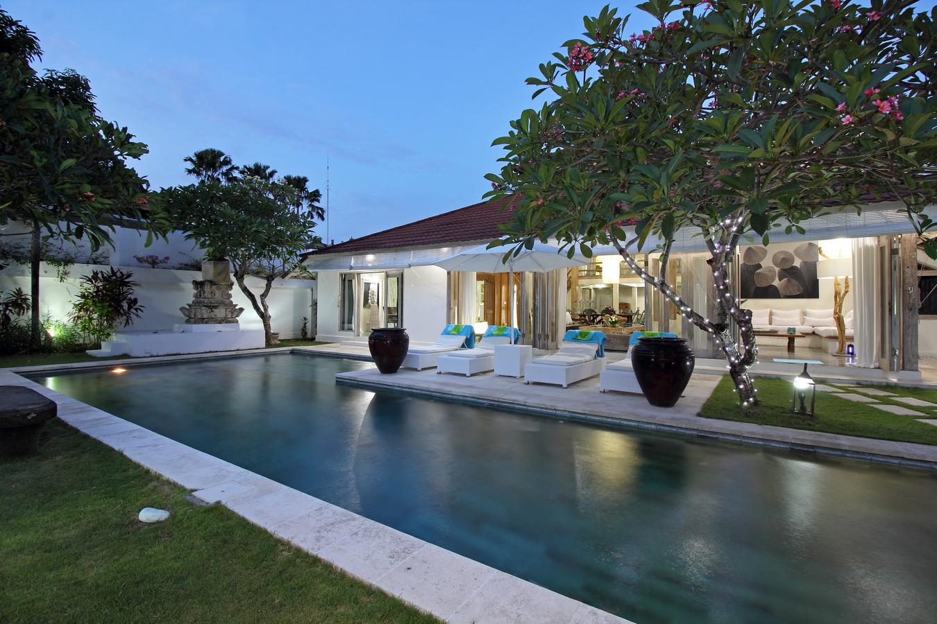 Villa Putih Seminyak