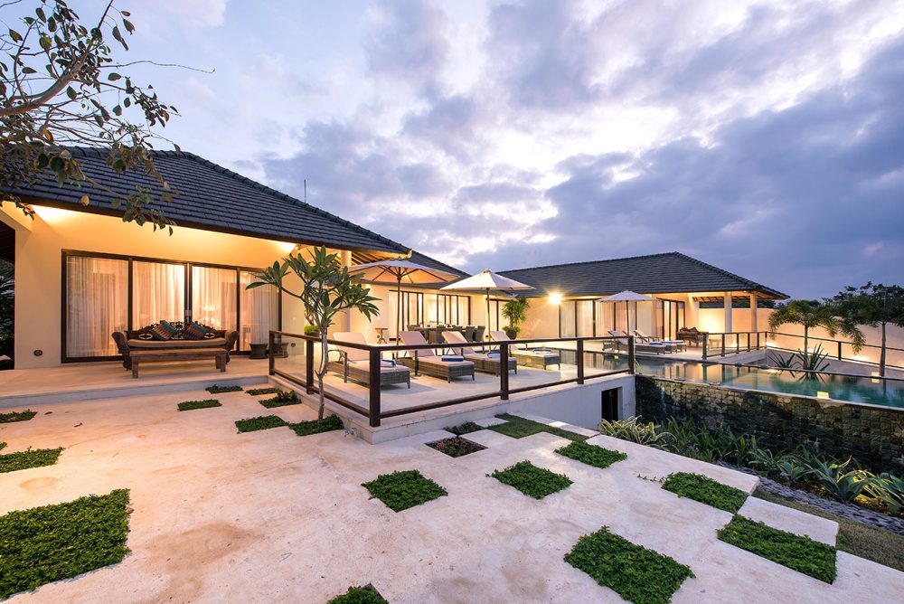 Villa Bale Agung - Karang Saujana