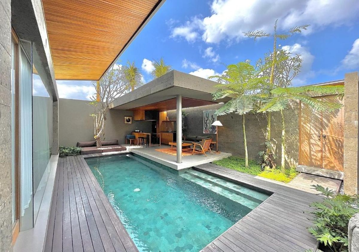 Grand 3 BR Domisili Villa Canggu 