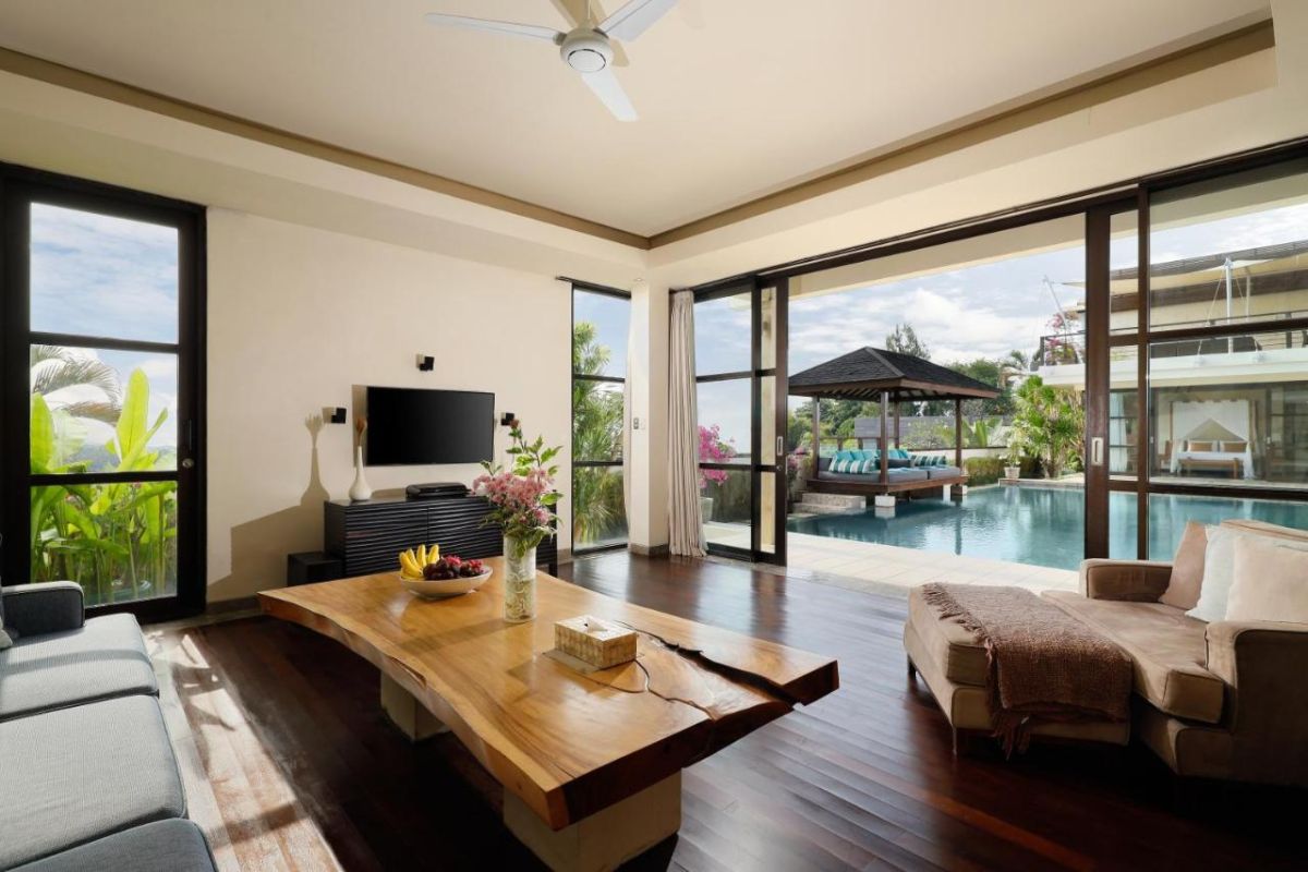 5 Bedrooms Villa Jamalu