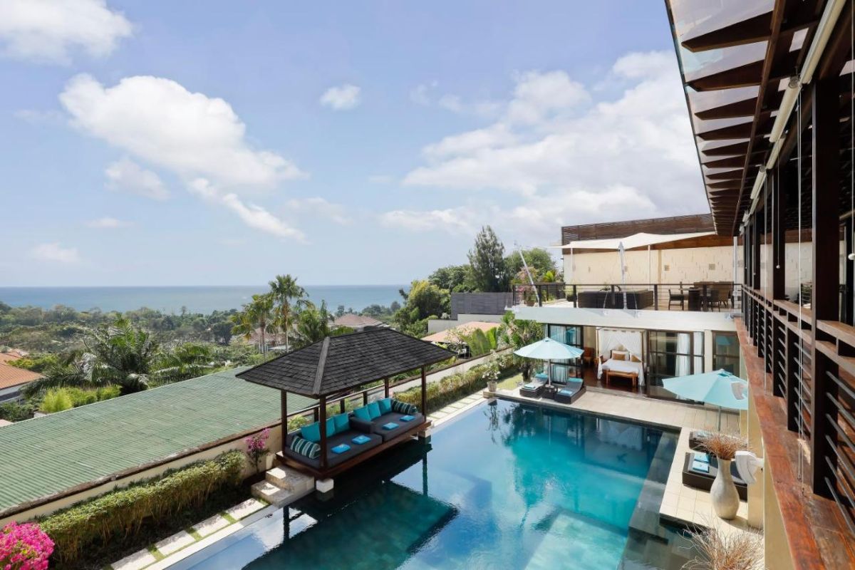 5 Bedrooms Villa Jamalu