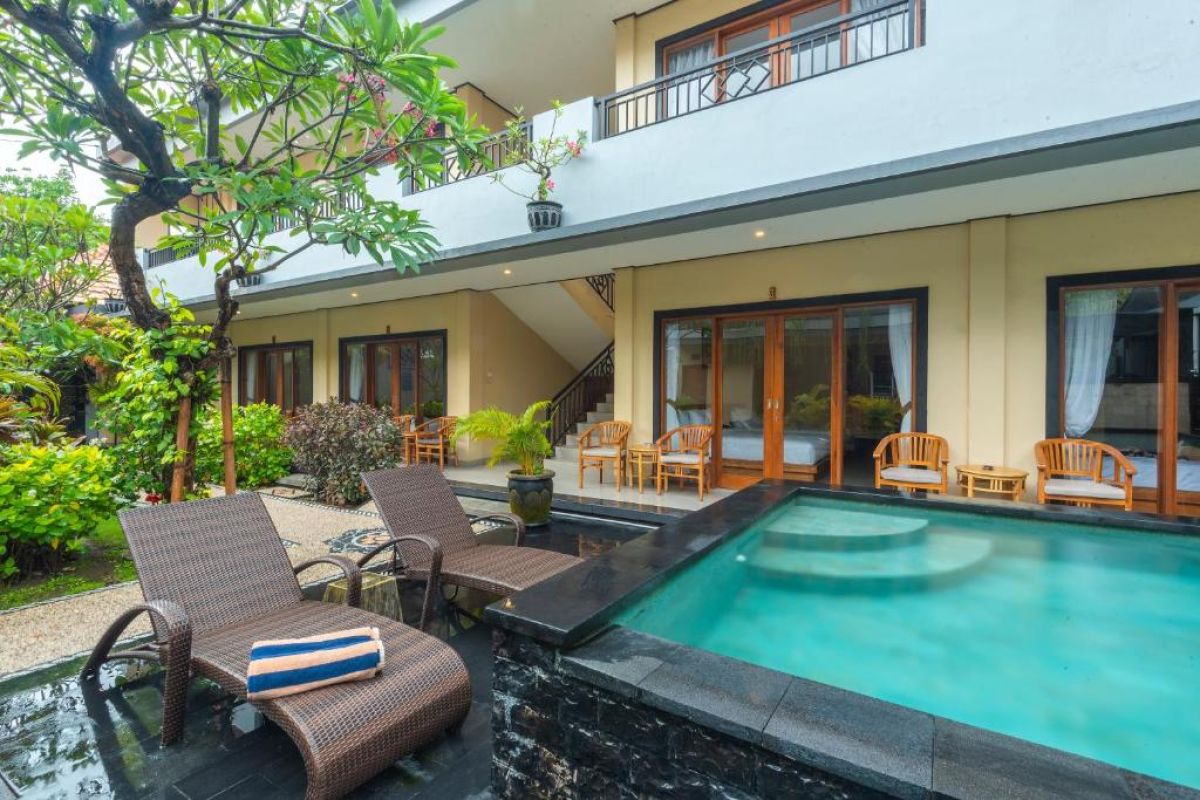 Triple Room Liliy Guest House Legian 