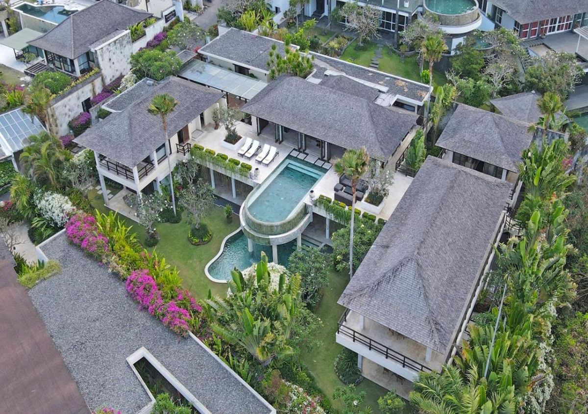 6 Br Villa Cantik with Ocean View  - Bali