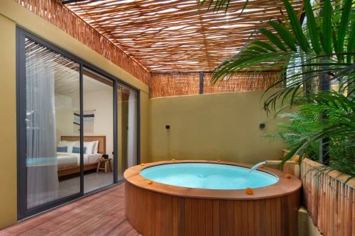 Suite Plunge Pool Villa Canggu Cabana