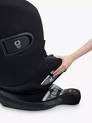 <p>סיבוב הכסא להכנסה והוצאה של הילד בקלות</p>
 img