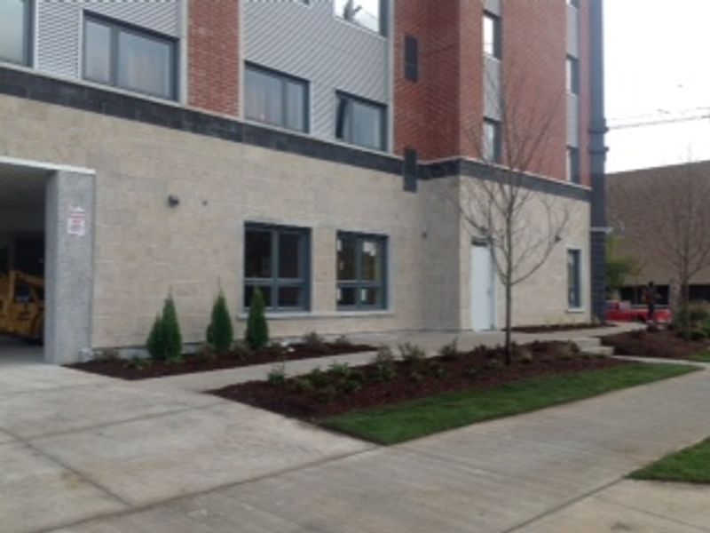 86 University Avenue West