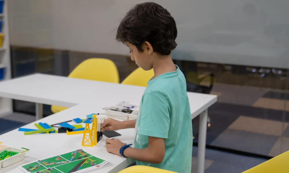 مركز تدريب الروبوت 2