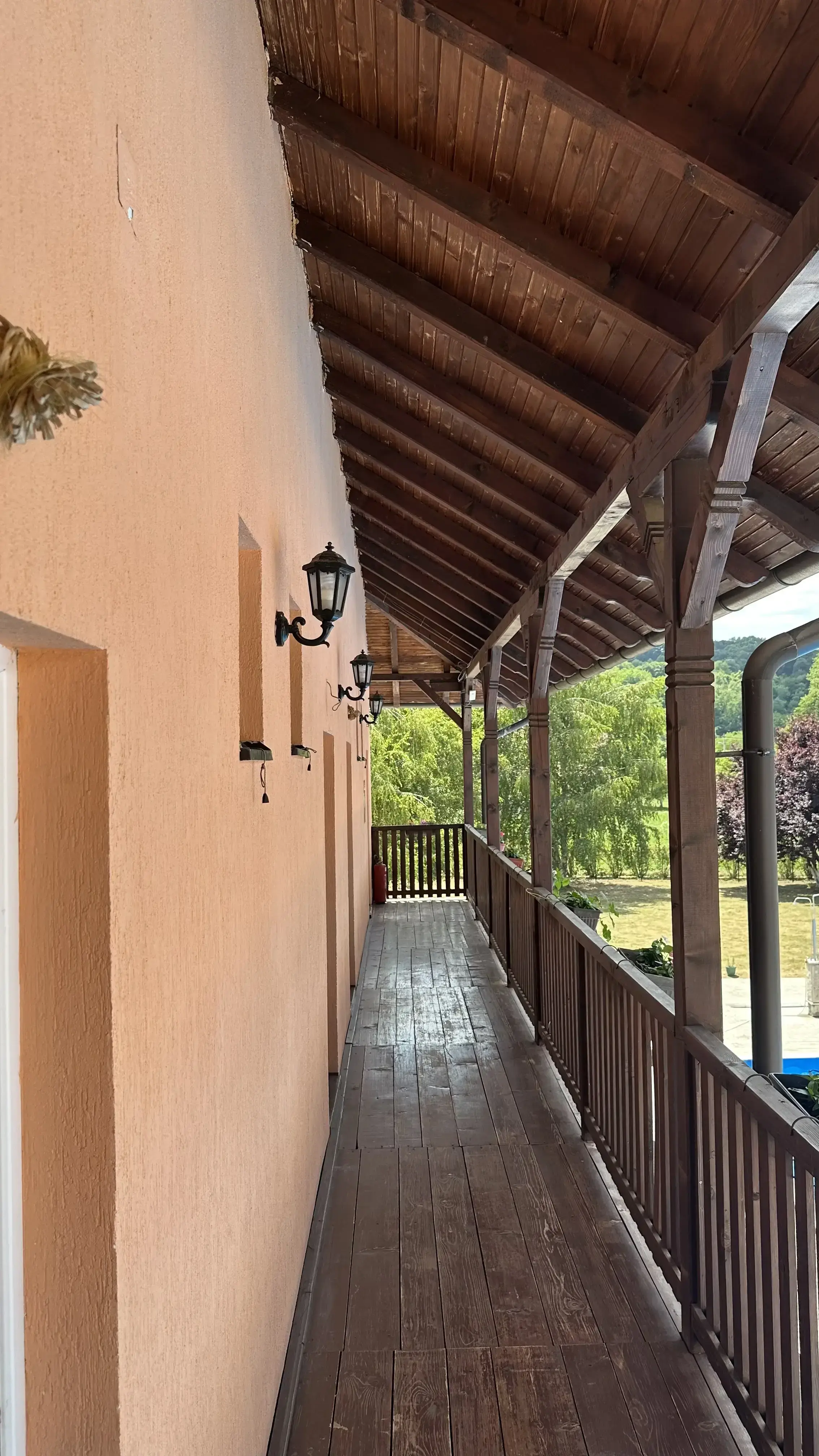 Galerija objekta i dvorišta - Slika 11