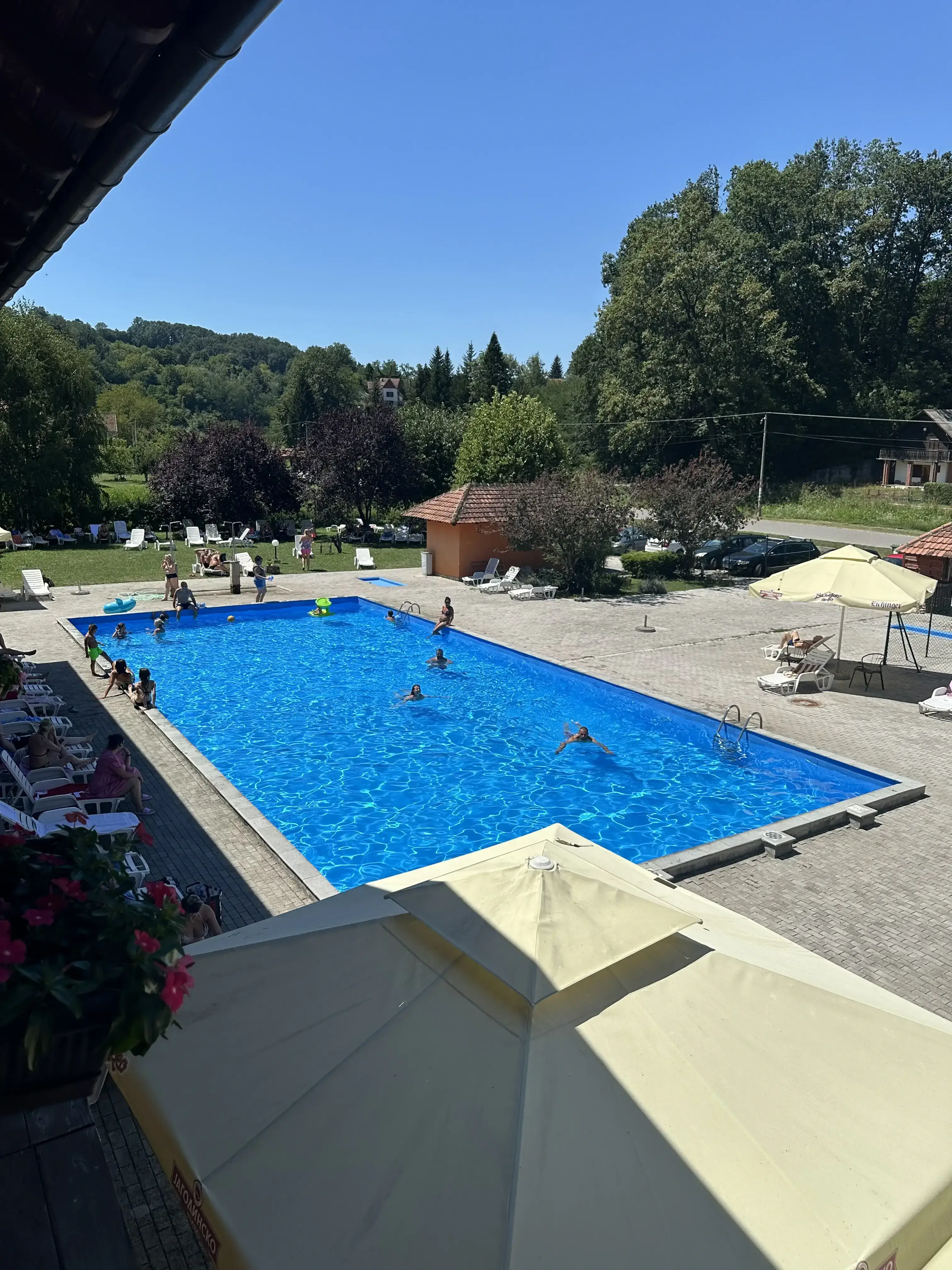 Galerija objekta i dvorišta - Slika 13