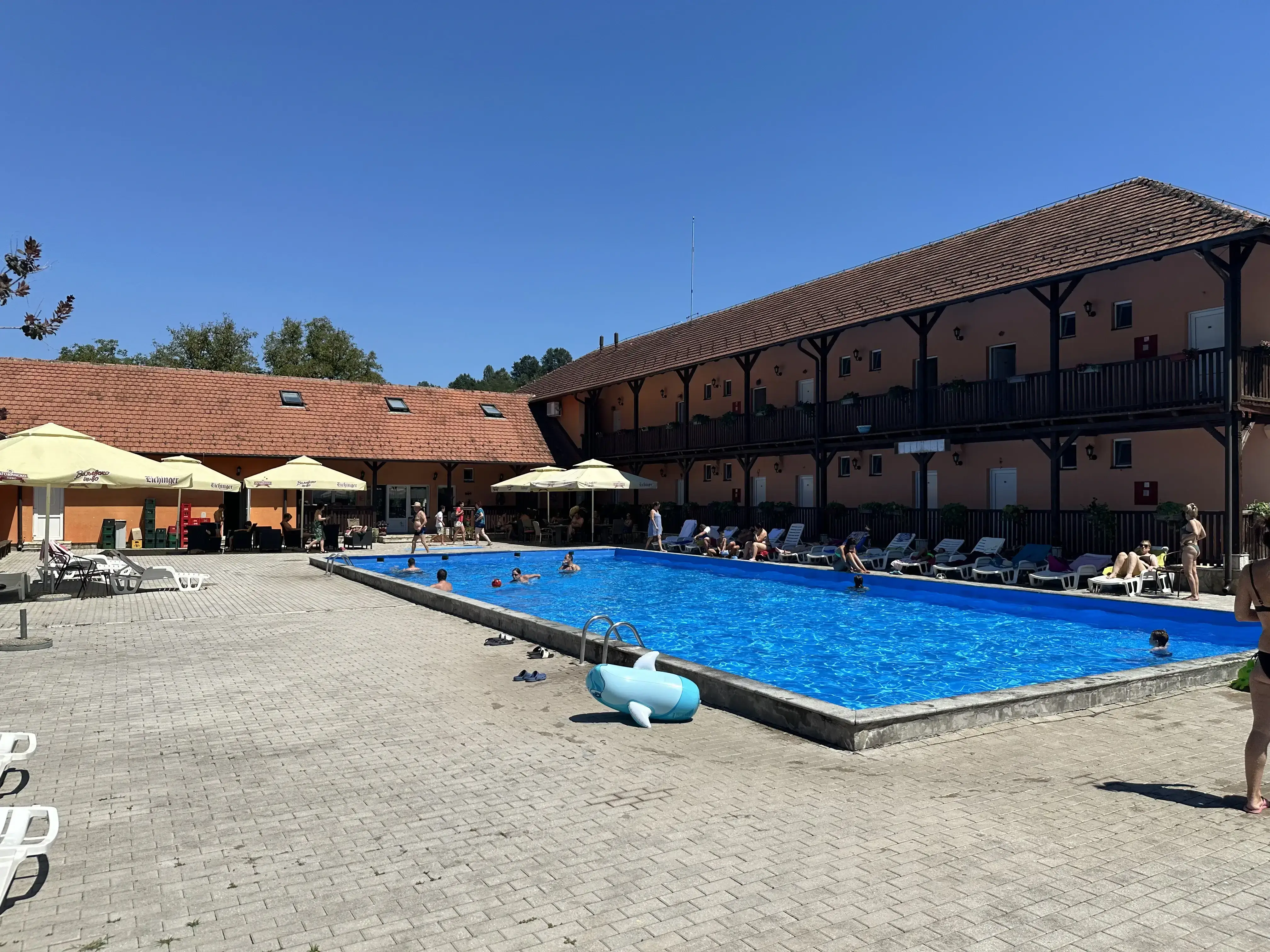 Galerija objekta i dvorišta - Slika 14