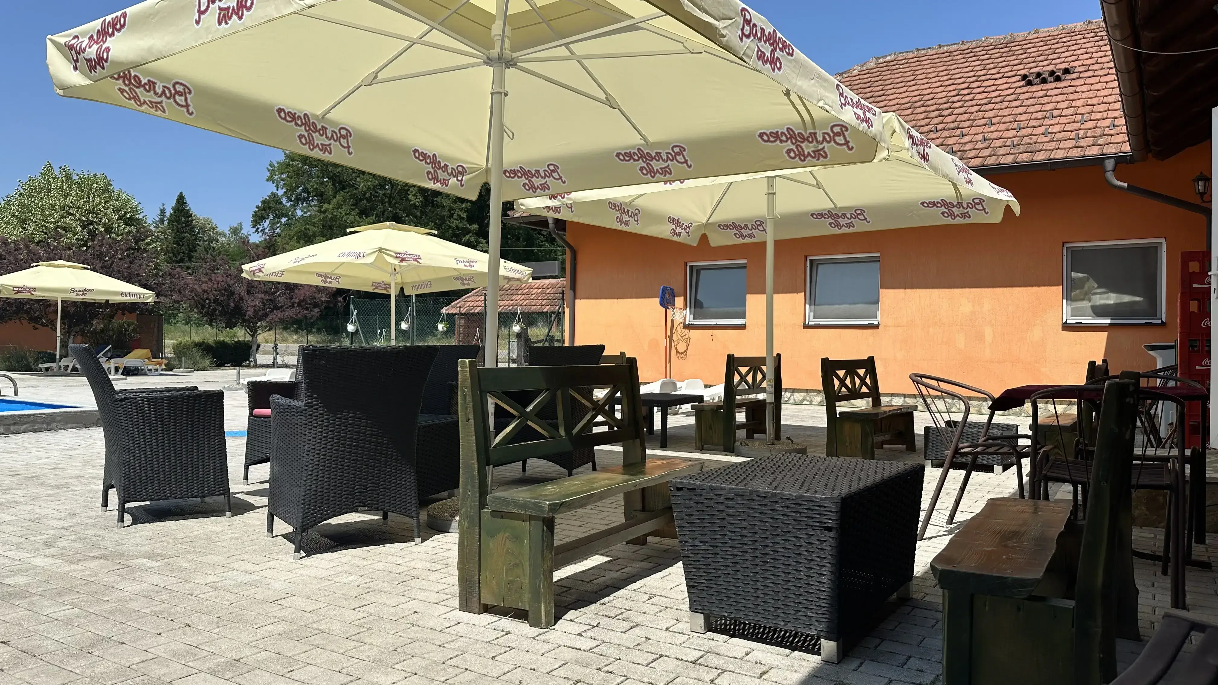 Galerija objekta i dvorišta - Slika 5