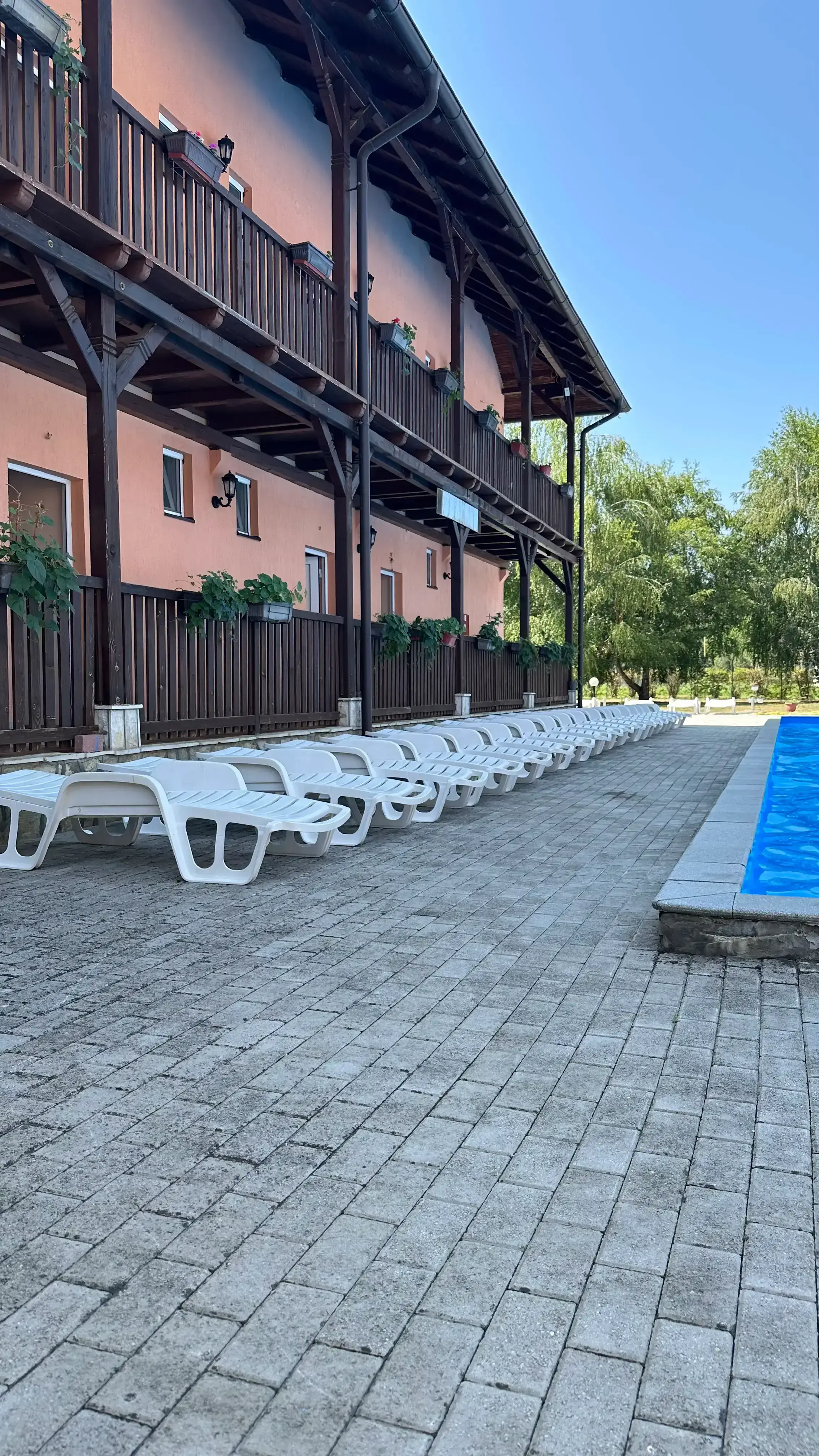 Galerija objekta i dvorišta - Slika 6