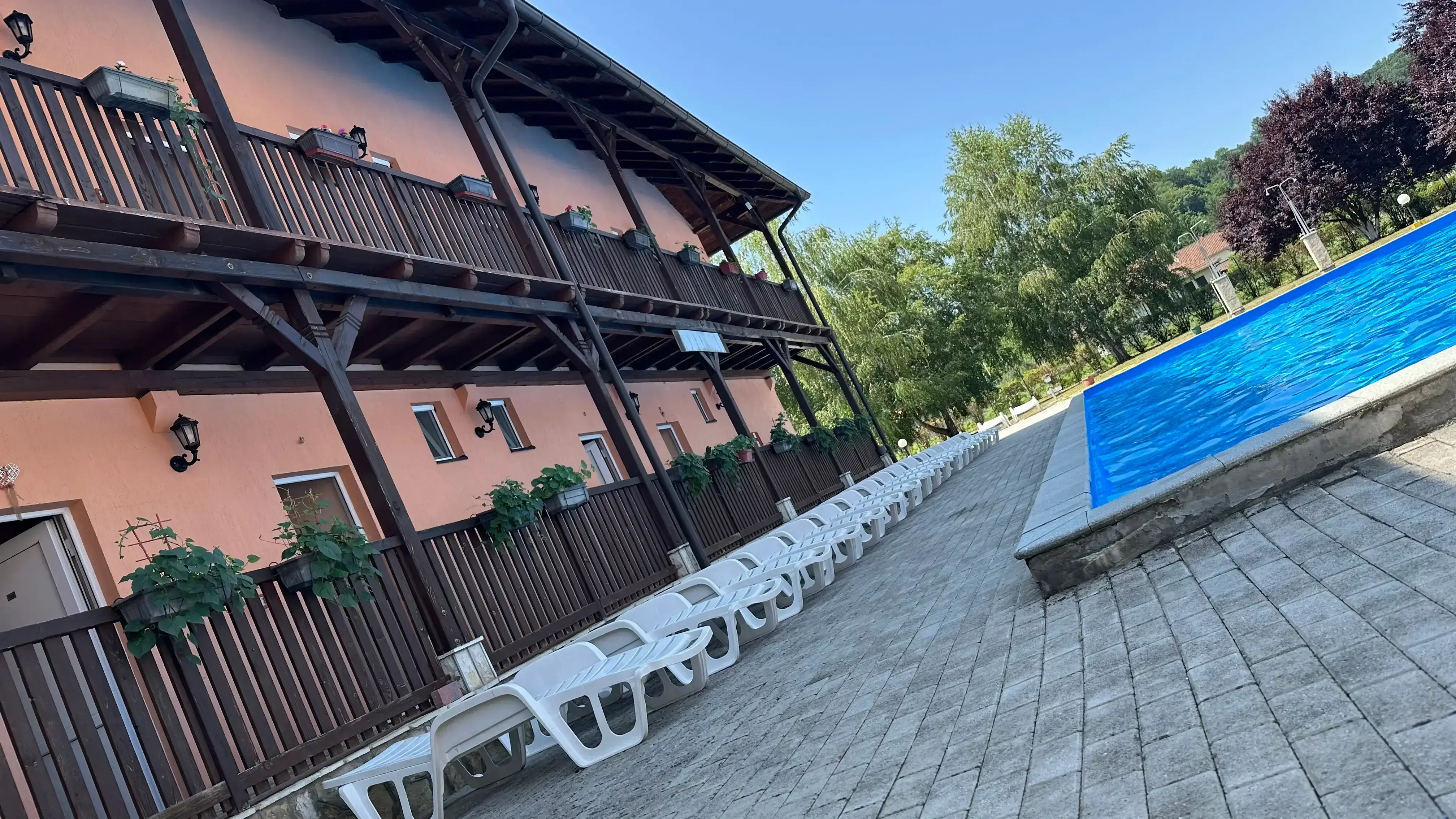 Galerija objekta i dvorišta - Slika 7