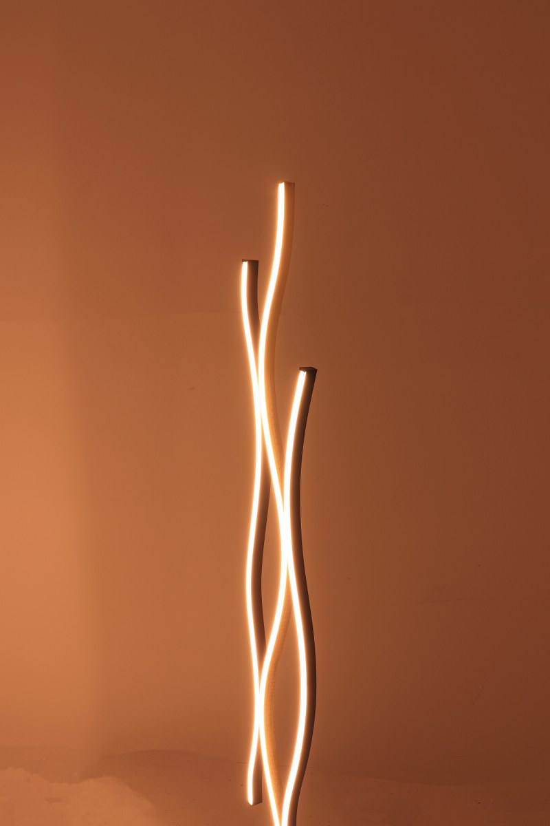 Design vloerlamp - zwart met goud - dim to warm 44325 Design vloerlamp - zwart met goud - dim to warm 44325